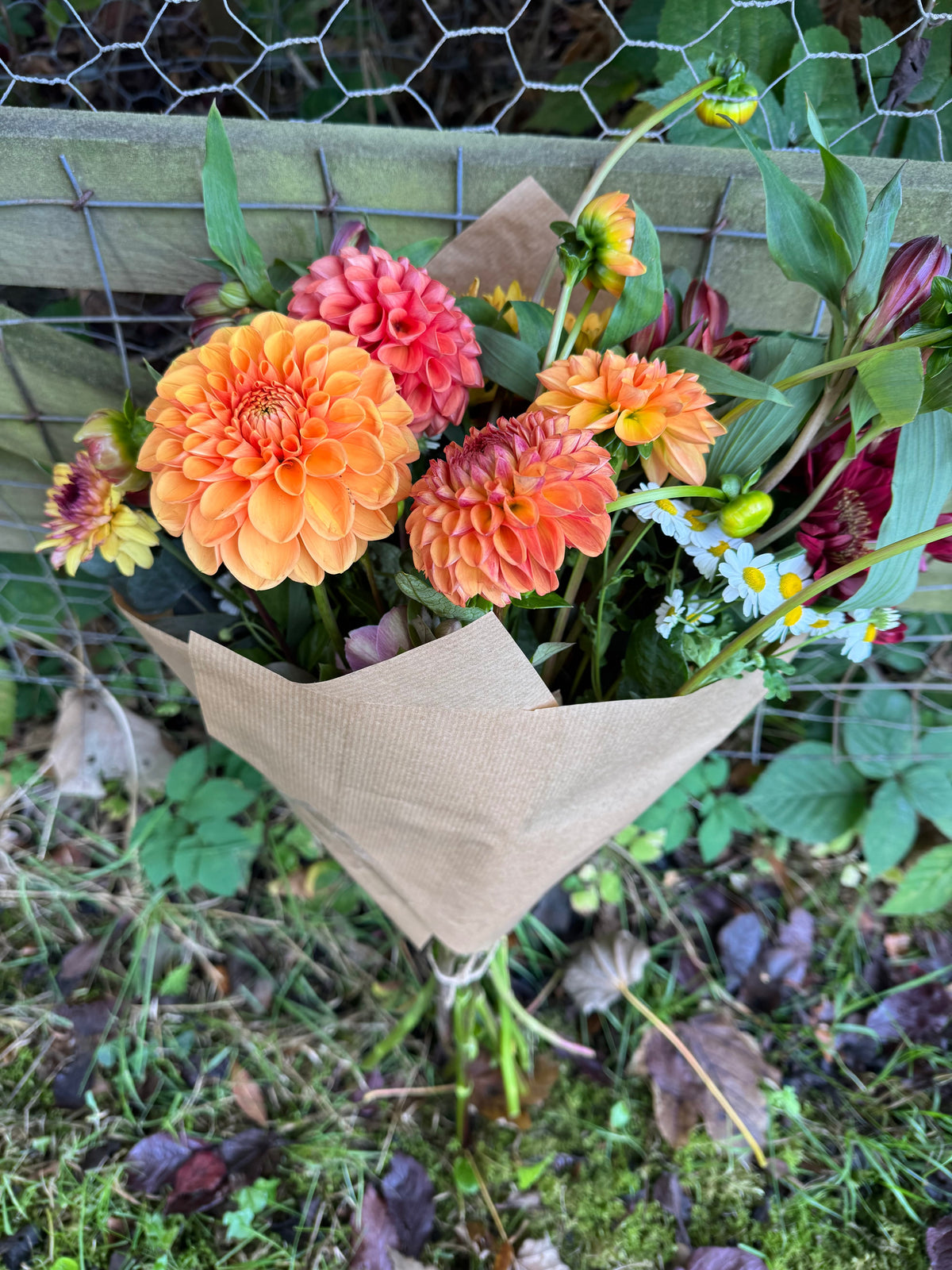 Monthly flower subscription (arrange yourself)