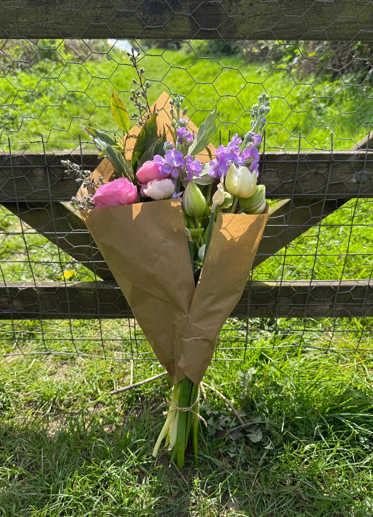 Monthly flower subscription (arrange yourself)