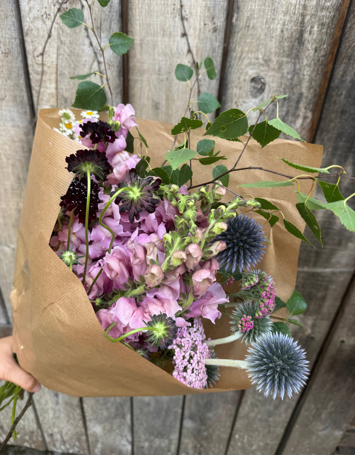 Monthly flower subscription (arrange yourself)